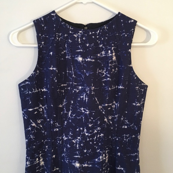 💕Michael Kors Sleeveless Navy/Print Sheath Dress - Picture 5 of 8